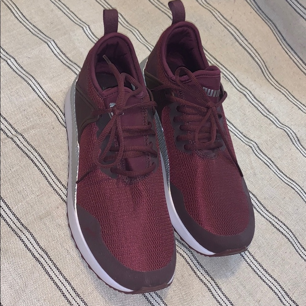 Maroon workout shoes
